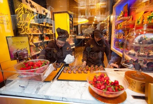 godiva-chocolate-store-fifth-avenue-en-manhattan-88941253